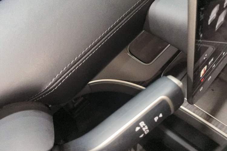 Used Nio ET9 2025 100 kWh Gear Lever