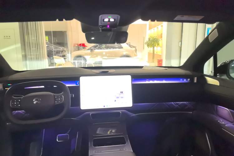 Used Nio ET9 2025 100 kWh Headliner