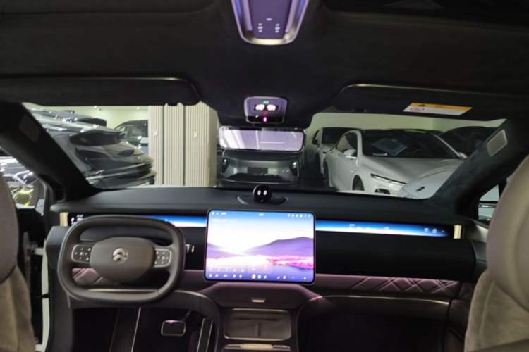 Used Nio ET9 2025 100kWh Signature Edition Headliner