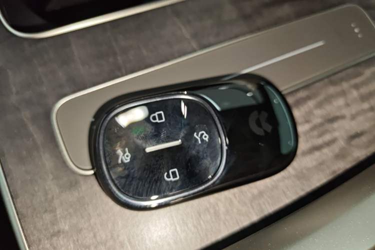 Used Nio ET9 2025 100 kWh Interior 1