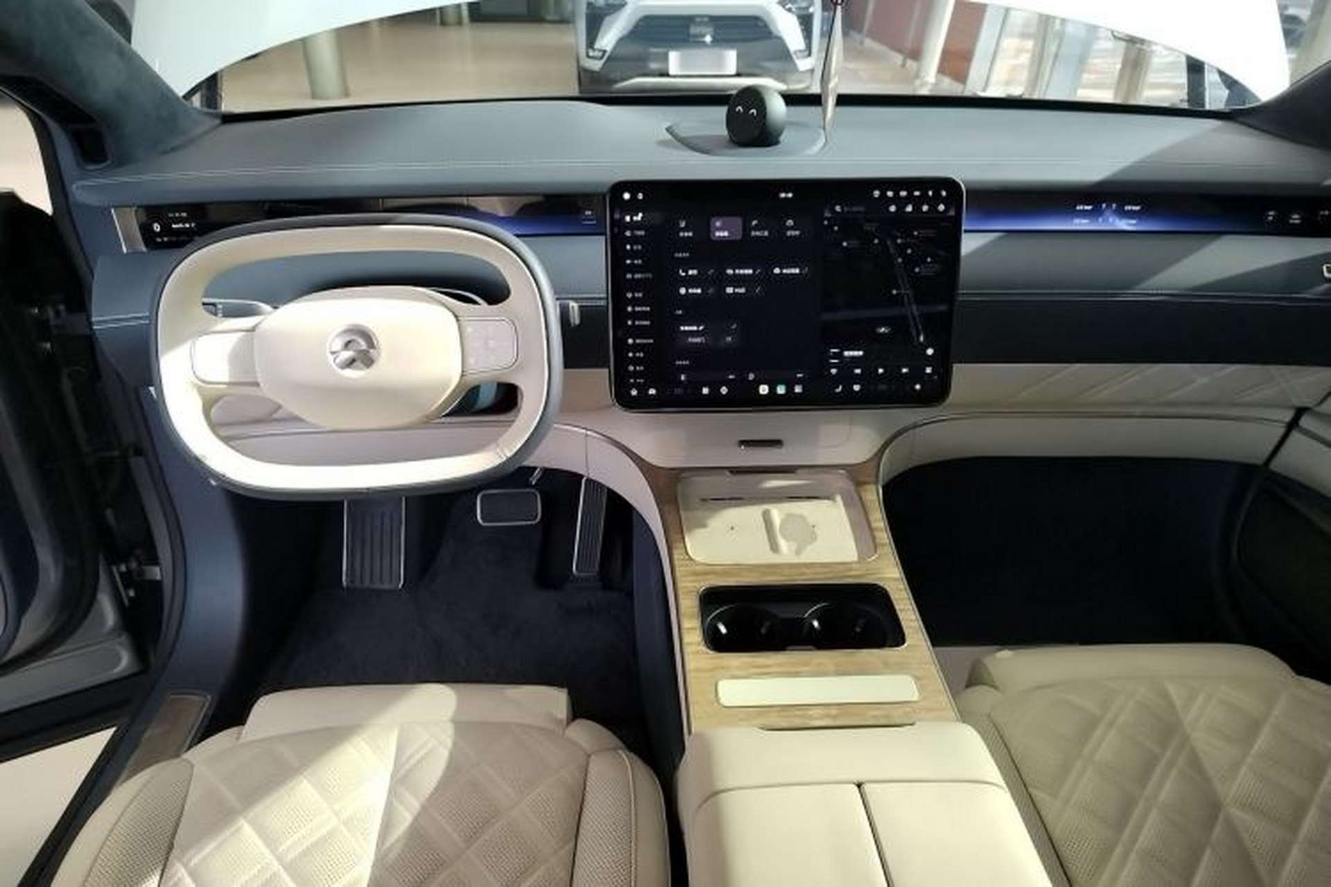 Used Nio ET9 2025 100kWh First-Edition Limited Edition Interior 2