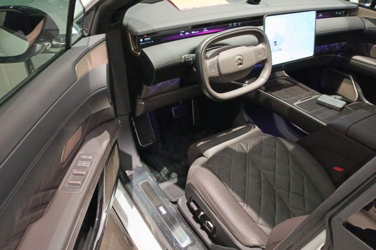 Used Nio ET9 2025 100 kWh Interior 3
