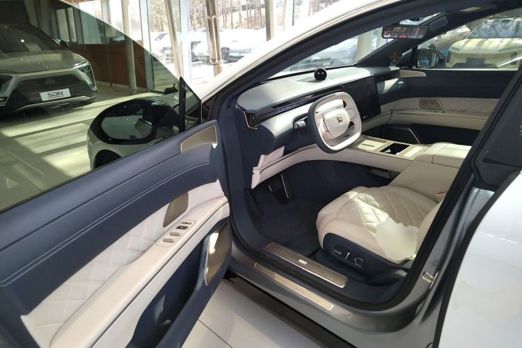 Used Nio ET9 2025 100kWh First-Edition Limited Edition Interior 3