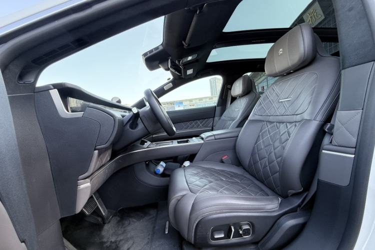 Used Nio ET9 2025 100 kWh Interior 4