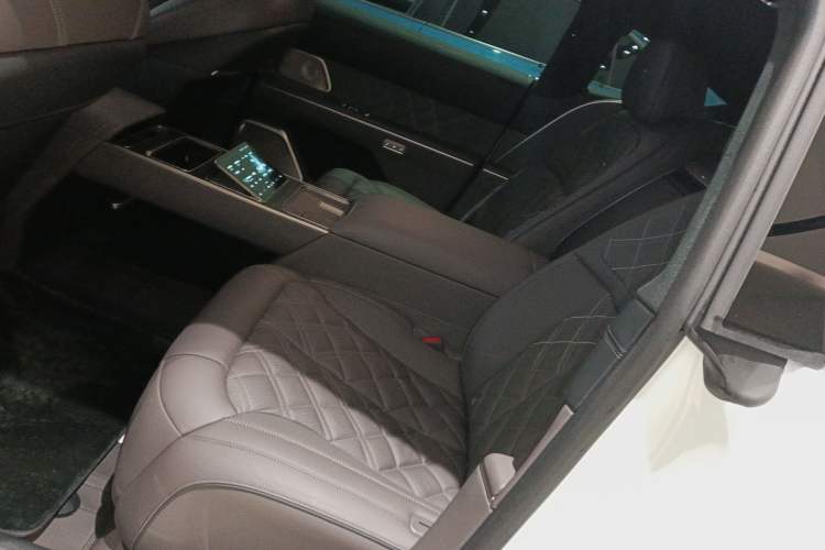 Used Nio ET9 2025 100 kWh Interior 4