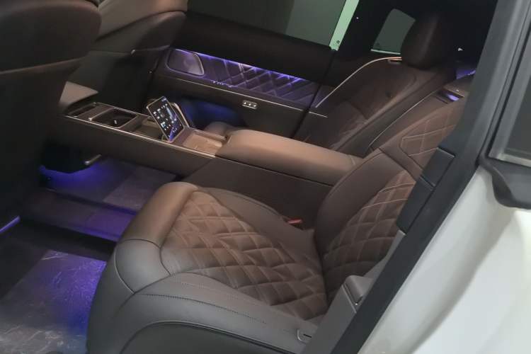 Used Nio ET9 2025 100 kWh Interior 4