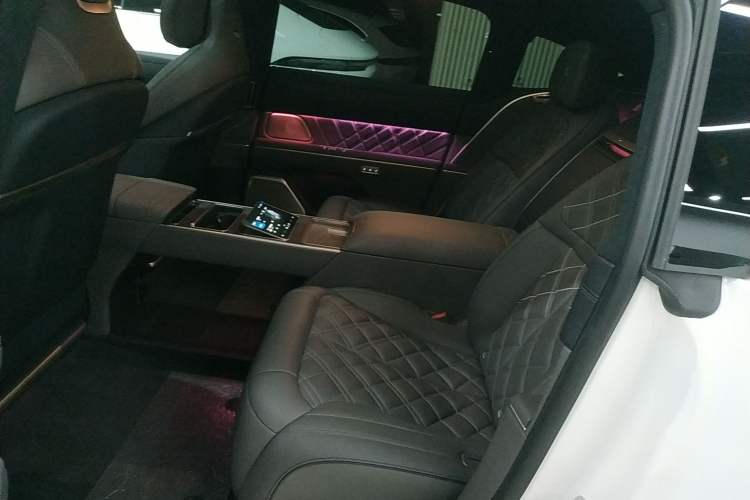 Used Nio ET9 2025 100 kWh Interior 4