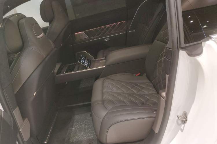 Used Nio ET9 2025 100 kWh Interior 4