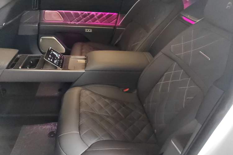 Used Nio ET9 2025 100 kWh Interior 4