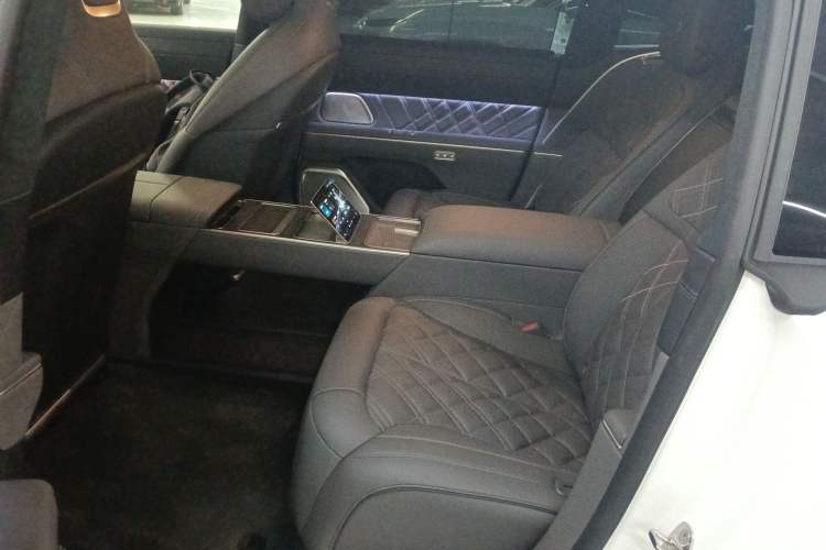 Used Nio ET9 2025 100 kWh Interior 4