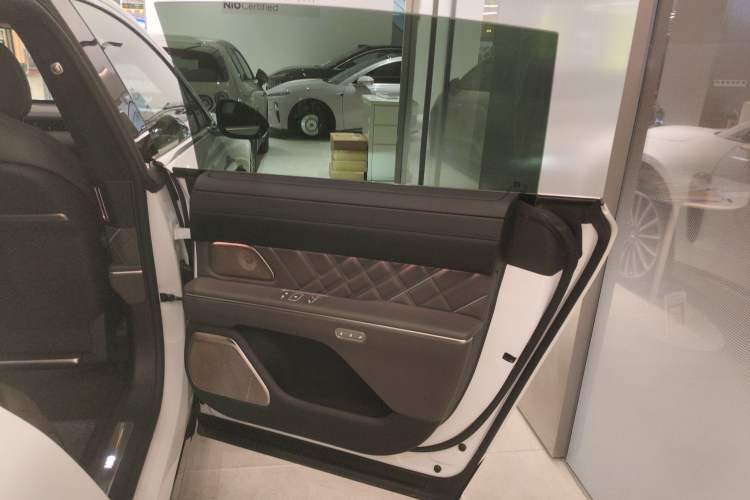Used Nio ET9 2025 100 kWh Interior 6