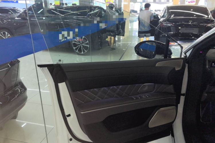 Used Nio ET9 2025 100 kWh Interior 7