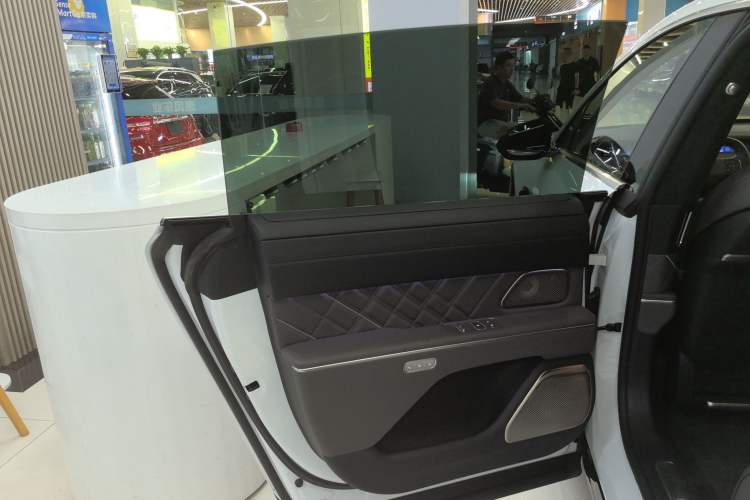 Used Nio ET9 2025 100 kWh Interior 8