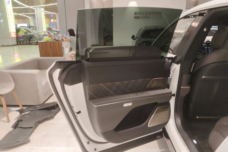 Used Nio ET9 2025 100 kWh Interior 8