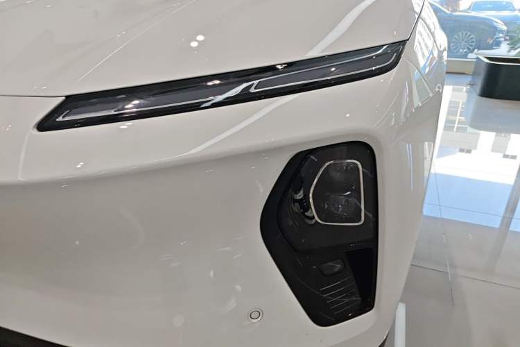 Used Nio ET9 2025 100 kWh Left Front Headlight