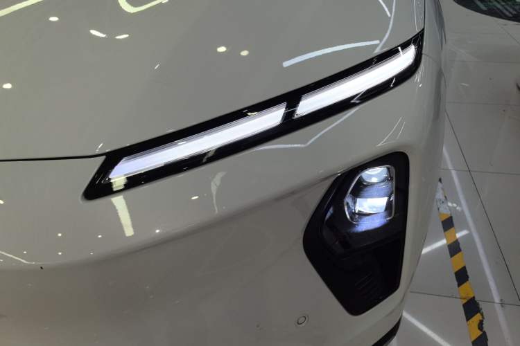 Used Nio ET9 2025 100 kWh Left Front Headlight
