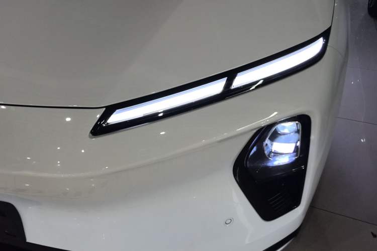 Used Nio ET9 2025 100 kWh Left Front Headlight