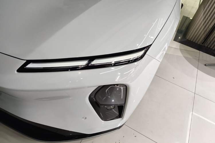 Used Nio ET9 2025 100kWh Signature Edition Left Front Headlight