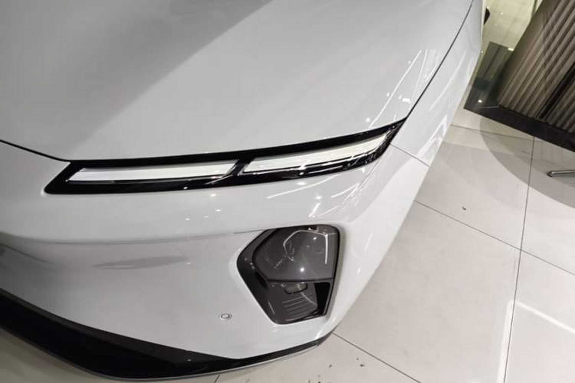 Used Nio ET9 2025 100kWh Signature Edition Left Front Headlight