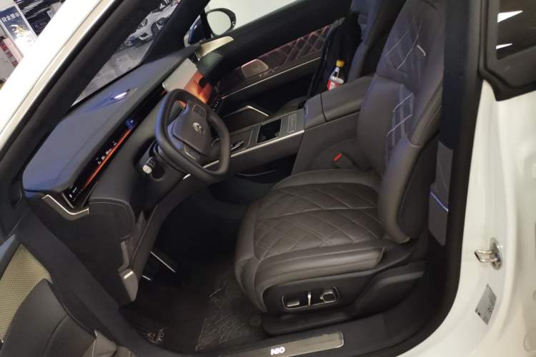 Used Nio ET9 2025 100 kWh Left Front Seat