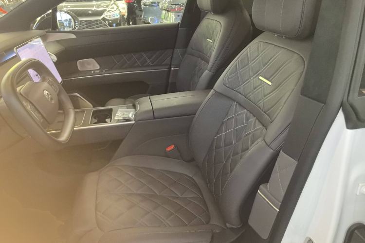 Used Nio ET9 2025 100 kWh Left Front Seat