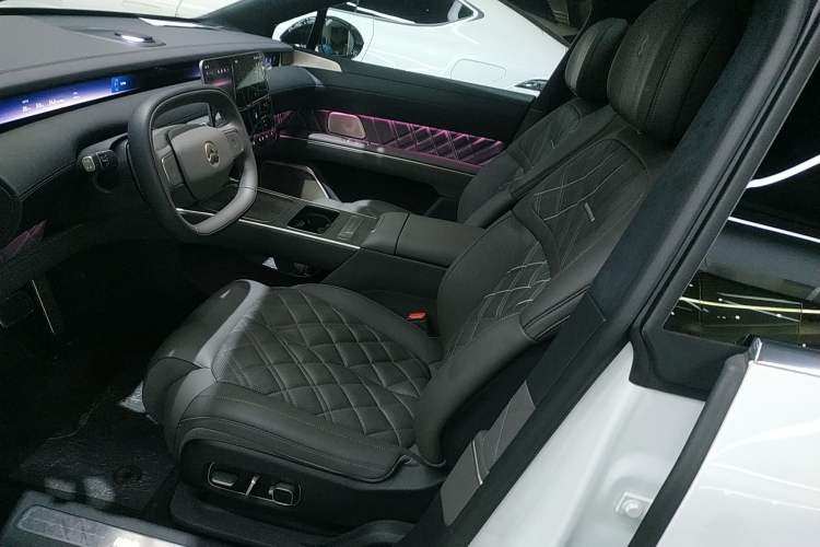 Used Nio ET9 2025 100 kWh Left Front Seat