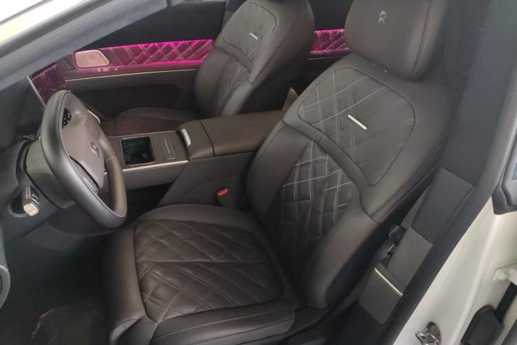 Used Nio ET9 2025 100 kWh Left Front Seat