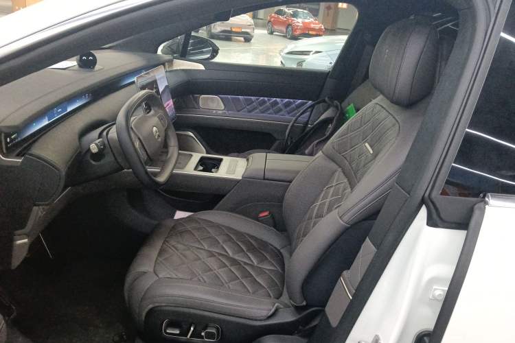 Used Nio ET9 2025 100 kWh Left Front Seat