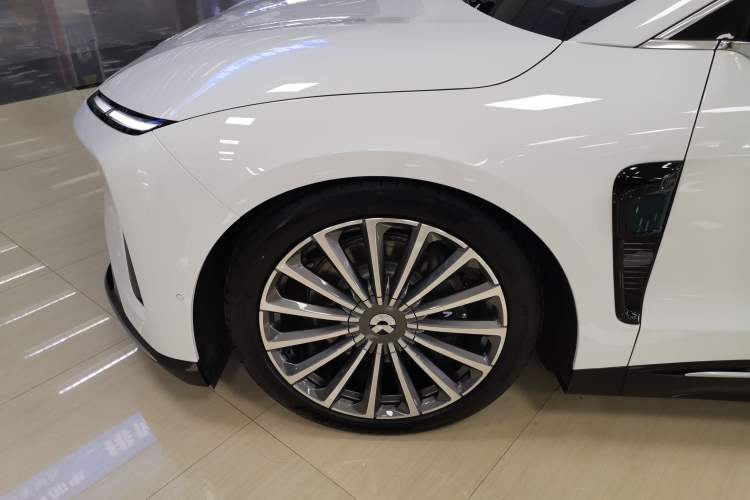 Used Nio ET9 2025 100 kWh Left Front Wheel Hub
