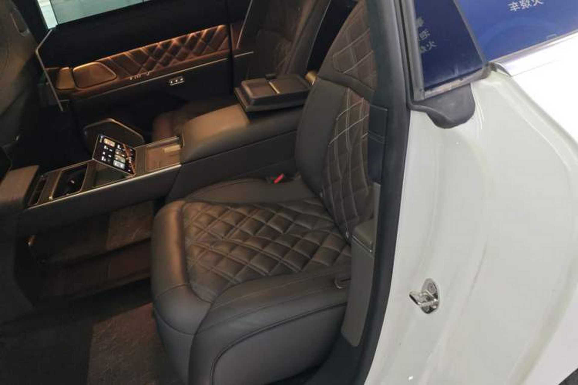 Used Nio ET9 2025 100 kWh Left Rear Seat