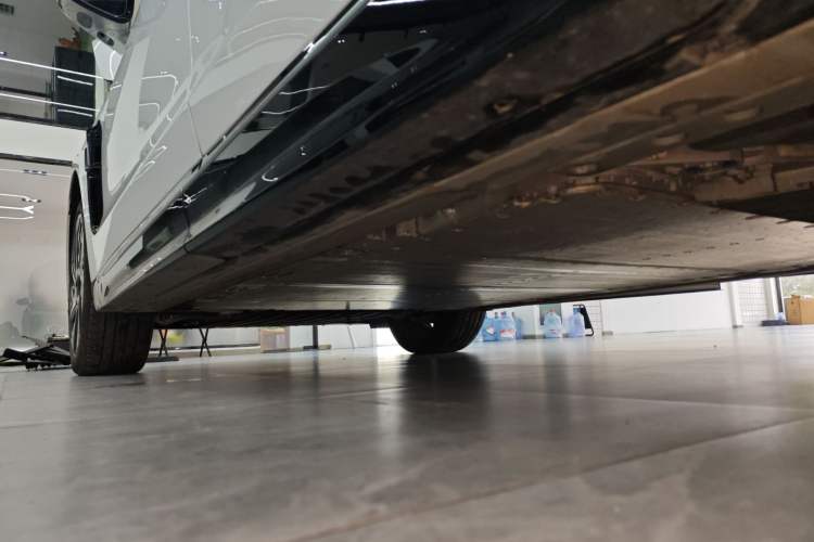 Used Nio ET9 2025 100 kWh Left Side Sill