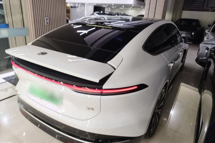 Used Nio ET9 2025 100kWh Signature Edition Rear Right 45 Deg