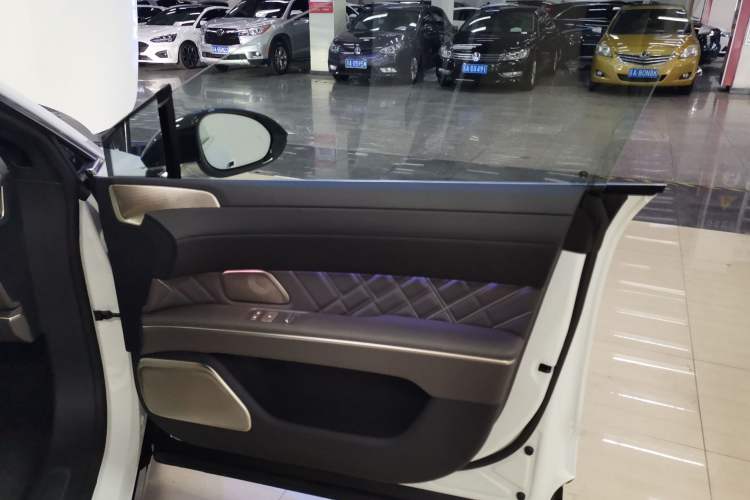 Used Nio ET9 2025 100 kWh Right Front Door Interior