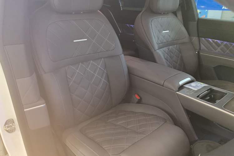 Used Nio ET9 2025 100 kWh Right Front Seat