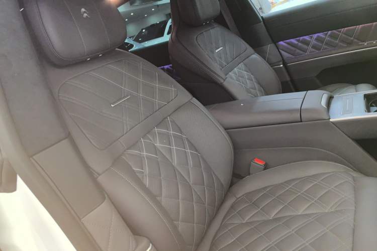 Used Nio ET9 2025 100 kWh Right Front Seat