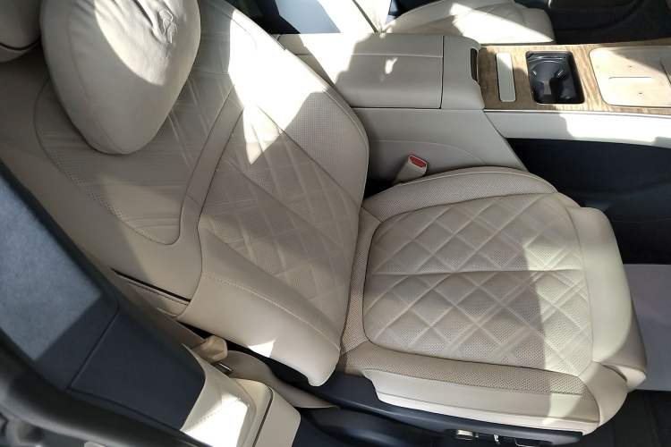 Used Nio ET9 2025 100kWh First-Edition Limited Edition Right Front Seat
