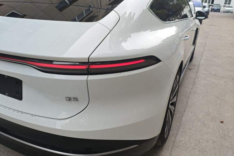 Used Nio ET9 2025 100 kWh Right Rear Taillight