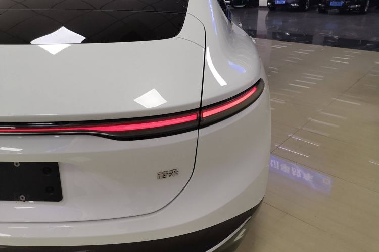 Used Nio ET9 2025 100 kWh Right Rear Taillight