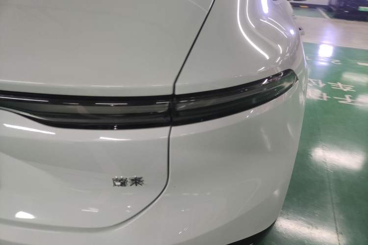 Used Nio ET9 2025 100 kWh Right Rear Taillight