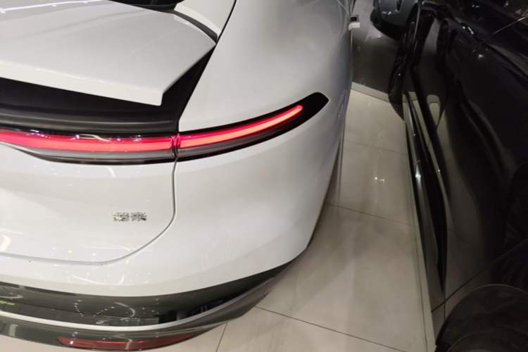 Used Nio ET9 2025 100kWh Signature Edition Right Rear Taillight
