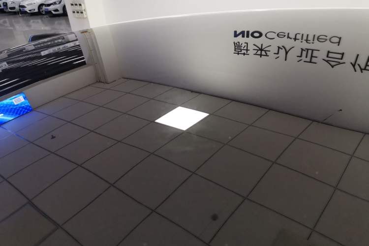 Used Nio ET9 2025 100 kWh Roof