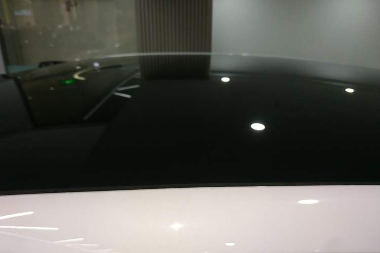 Used Nio ET9 2025 100 kWh Roof