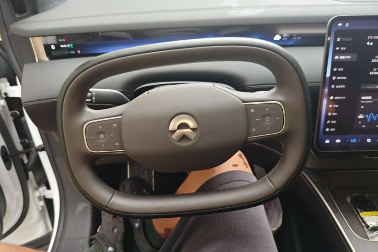 Used Nio ET9 2025 100 kWh Steering Wheel