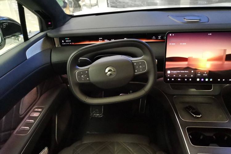 Used Nio ET9 2025 100 kWh Steering Wheel
