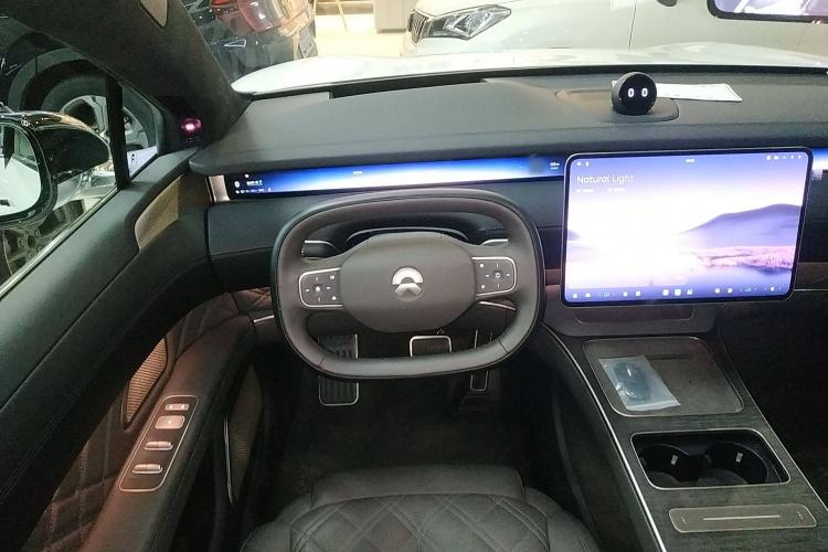 Used Nio ET9 2025 100 kWh Steering Wheel