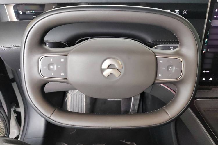 Used Nio ET9 2025 100 kWh Steering Wheel