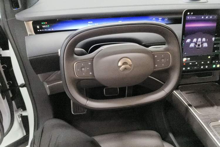 Used Nio ET9 2025 100 kWh Steering Wheel