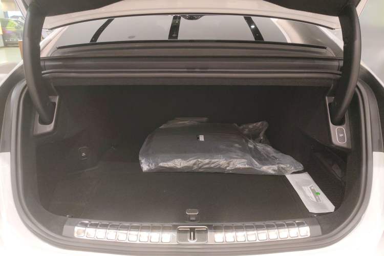 Used Nio ET9 2025 100 kWh Trunk