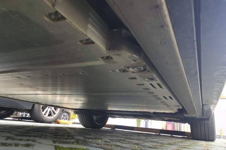 Used Nio ET9 2025 100kWh Signature Edition Chassis Front Left