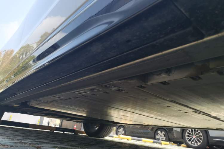 Used Nio ET9 2025 100kWh Signature Edition Chassis Front Right